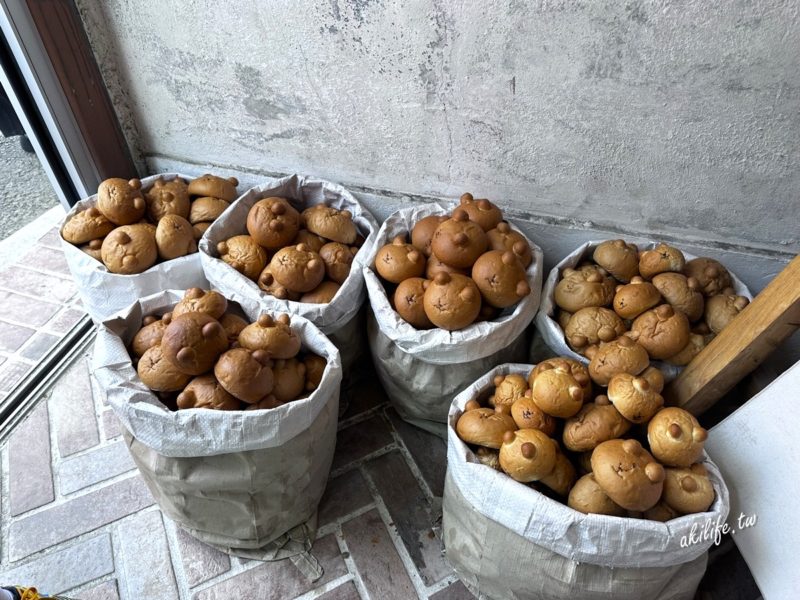 Dalim Bread